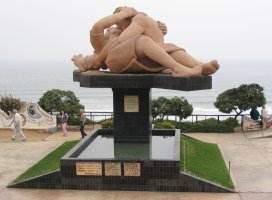 Kissing Statue, Lima, Peru